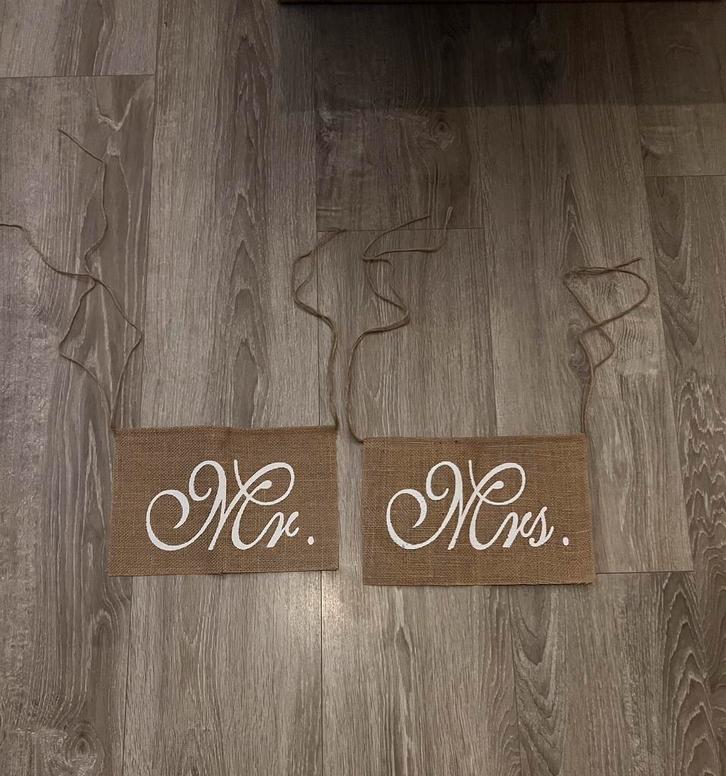 Stoel Banner Mr + Mrs, Huis en Inrichting, Woonaccessoires | Onderzetters, Zo goed als nieuw, Glas of Kopje, Ophalen of Verzenden