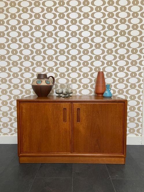 Vintage Deense teakhouten 2-deurs kast van Dyrlund, Huis en Inrichting, Kasten | Dressoirs, Gebruikt, 50 tot 100 cm, 25 tot 50 cm