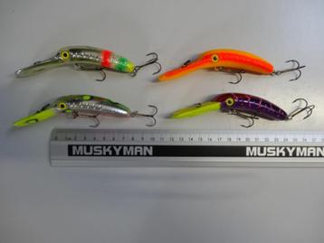 Kunstaas: Yakima Baits M2 Flatfish Floating pluggen beschikbaar voor biedingen