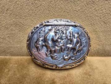 Brocante zilveren snuif/pepermunt doosje beschikbaar voor biedingen