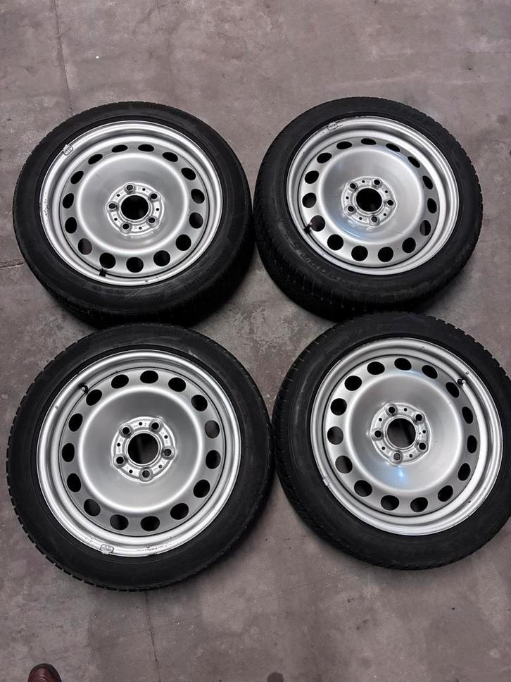 BMW winterbanden E46 E36, Auto-onderdelen, Banden en Velgen, Banden en Velgen, Winterbanden, 17 inch, 205 mm, Ophalen