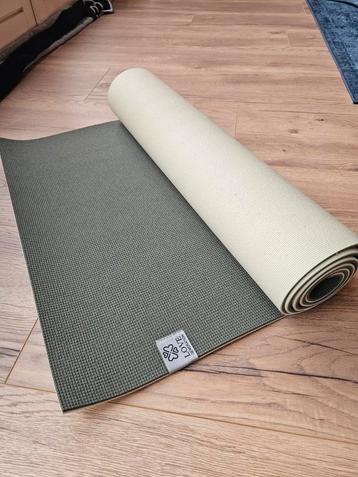 Manduka Yogamat 2-kleurig + Tas beschikbaar voor biedingen