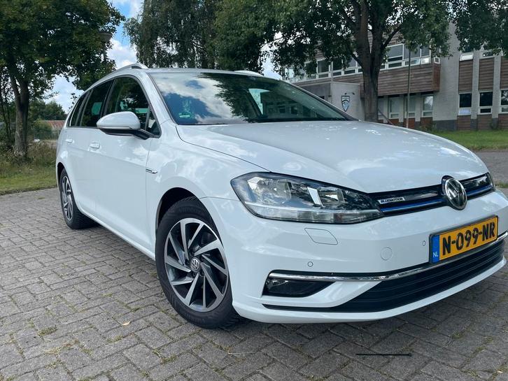 Volkswagen Golf Variant 1.5 TSI 130pk Bluemotion 2017 Wit, Auto's, Volkswagen, Particulier, Golf Variant, Adaptive Cruise Control