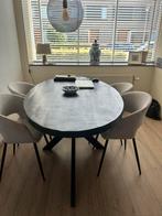 Boucle eetkamerstoeltjes, Huis en Inrichting, Stoelen, Ophalen, Gebruikt, Wit, Vier