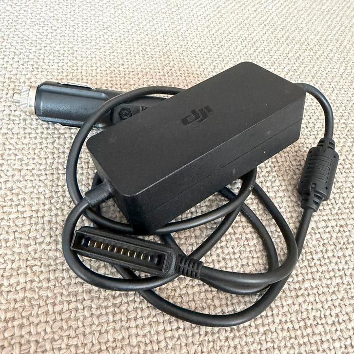 DJI, Mavic Car Charger, kort tot niet gebruikt, diversen., Audio, Tv en Foto, Drones, Refurbished, Drone zonder camera, Ophalen of Verzenden
