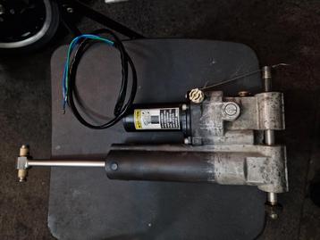 Mercury powertrim  25 30 pk 4takt  beschikbaar voor biedingen