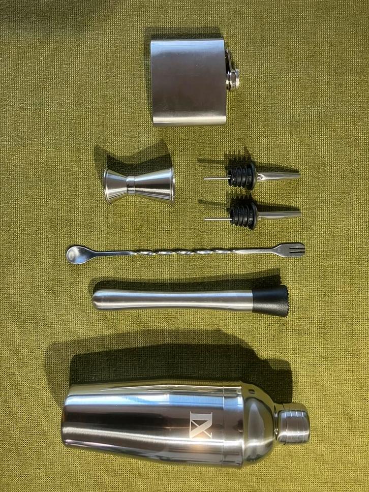 Cocktail shaker en drank flacon, Huis en Inrichting, Keuken | Keukenbenodigdheden, Zo goed als nieuw, Ophalen of Verzenden