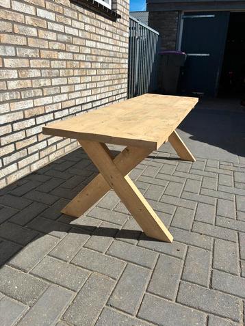 Vuren tuinbankje( ook op aanvraag te krijgen) beschikbaar voor biedingen