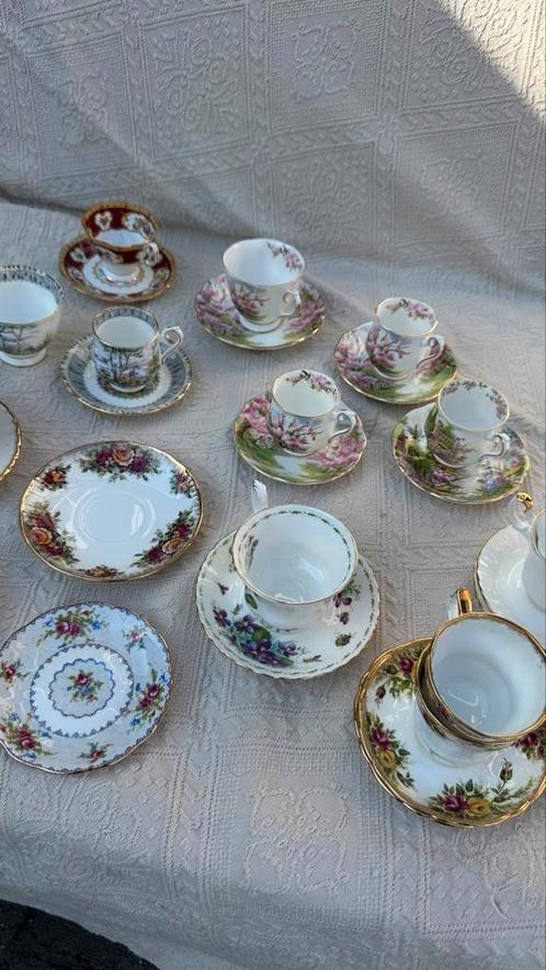 Royal Albert & Windsor theekopjes & schoteltjes, Antiek en Kunst, Antiek | Servies compleet, Ophalen