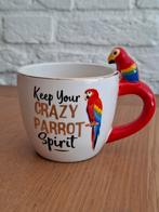 1x Nieuwe mok. Tekst: Keep your crazy parrot spirit. H 8 cm., Huis en Inrichting, Keuken | Servies, Ophalen of Verzenden, Nieuw