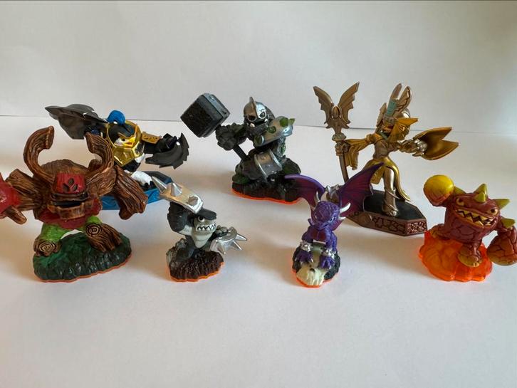 Skylanders – 8 stuks, Spelcomputers en Games, Games | Overige, Zo goed als nieuw, Avontuur en Actie, 2 spelers, Vanaf 7 jaar, Ophalen of Verzenden