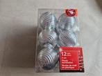 12 stuks Zilverkleurige ribbel kerstballen 5cm, Diversen, Kerst, Onbekend, Nieuw, Ophalen of Verzenden, Onbekend