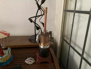 Vintage Stoommachine Model beschikbaar voor biedingen