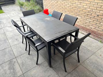 Tuinset met 6 stoelen beschikbaar voor biedingen