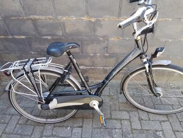 Damesfiets merk batavus ouverture vol automaat draadje izgst beschikbaar voor biedingen