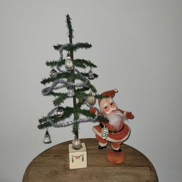 Nostalgisch kerstboompje beschikbaar voor biedingen