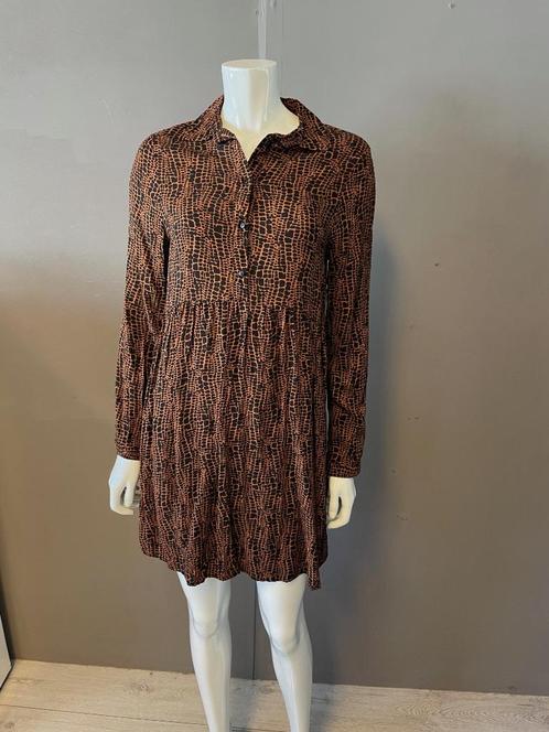 Jurk van Casual Ladies maat M, Kleding | Dames, Jurken, Zo goed als nieuw, Maat 38/40 (M), Bruin, Boven de knie, Ophalen of Verzenden