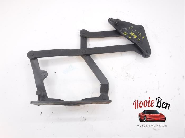 Scharnier Achterklep van een Mercedes SLK, Auto-onderdelen, Overige Auto-onderdelen, Mercedes-Benz, Gebruikt, 3 maanden garantie