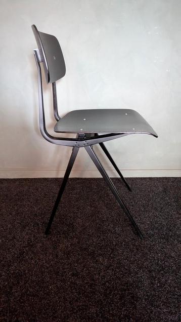 Hay Result Chair. Zwart.  beschikbaar voor biedingen
