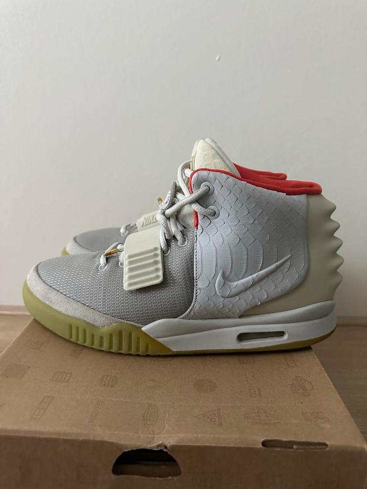 Air Yeezy 2 Pure Platinum US9.5 OG, Kleding | Heren, Schoenen, Gedragen, Sneakers of Gympen, Wit, Ophalen