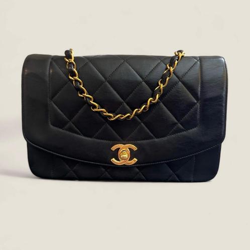 Chanel vintage Diana schoudertas, Sieraden, Tassen en Uiterlijk, Tassen | Schoudertassen, Gebruikt, Overige merken, Zwart, Leer