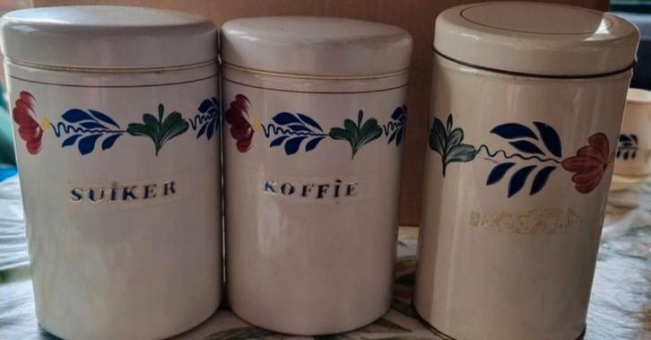 Te.koop 3 Boerenbont. Vooraadbussen, Huis en Inrichting, Keuken | Servies, Zo goed als nieuw, Overige typen, Boerenbont, Aardewerk