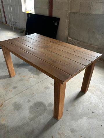 Leuke robuuste, stoere eettafel te koop beschikbaar voor biedingen