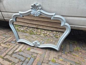 spiegel  beschikbaar voor biedingen