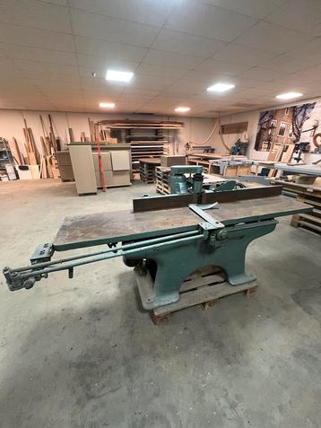 Vlakbank dubbele frees as 256cm tafel beschikbaar voor biedingen
