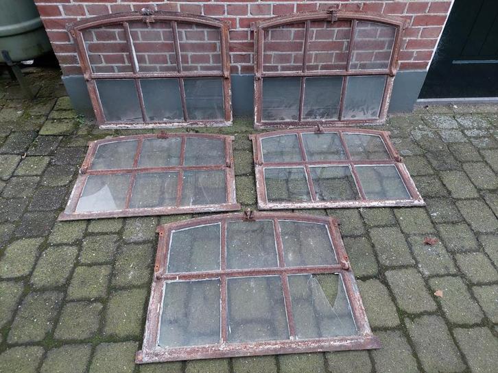 Twee zeer mooie deels te openen gietijzeren stalramen., Doe-het-zelf en Verbouw, Glas en Ramen, Gebruikt, Minder dan 80 cm, Minder dan 80 cm