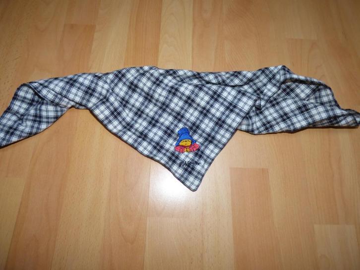 Schattig zwart/wit geruit sjaaltje met Paddington, NIEUWST!, Kinderen en Baby's, Kindermode-accessoires, Zo goed als nieuw, Ophalen of Verzenden