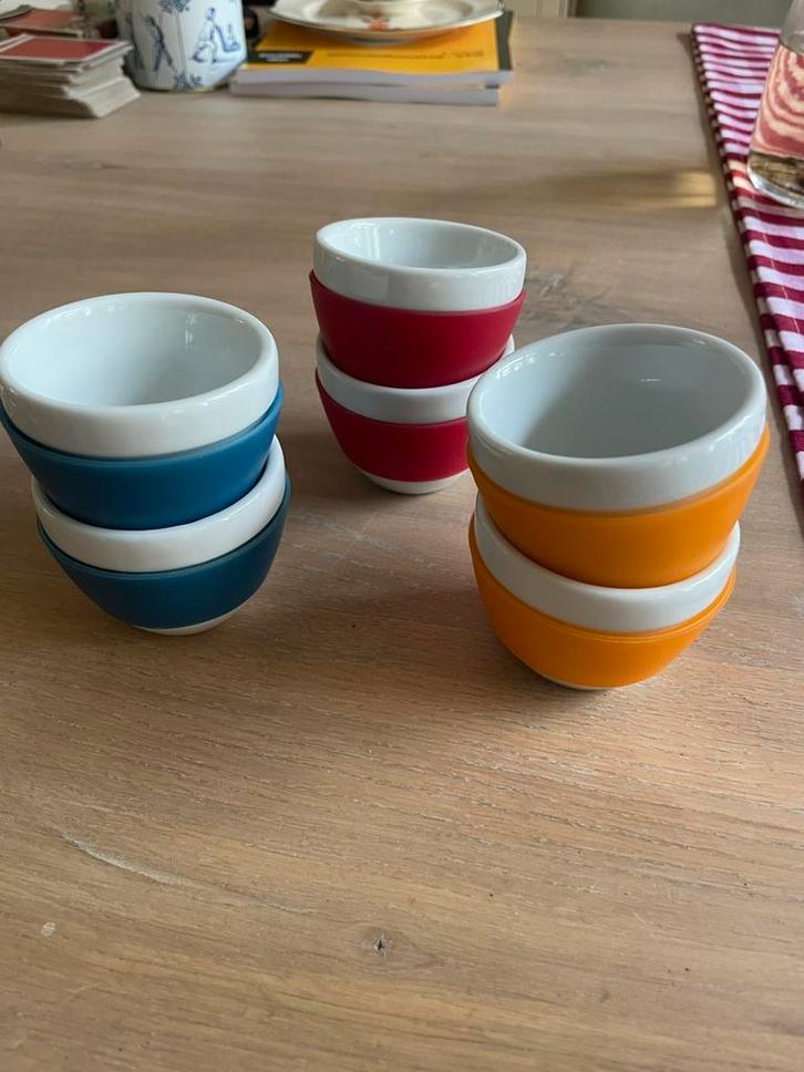 6 Koziol espresso-kopjes 3 kleuren, Huis en Inrichting, Keuken | Servies, Gebruikt, Kop(pen) en/of Schotel(s), Overige stijlen