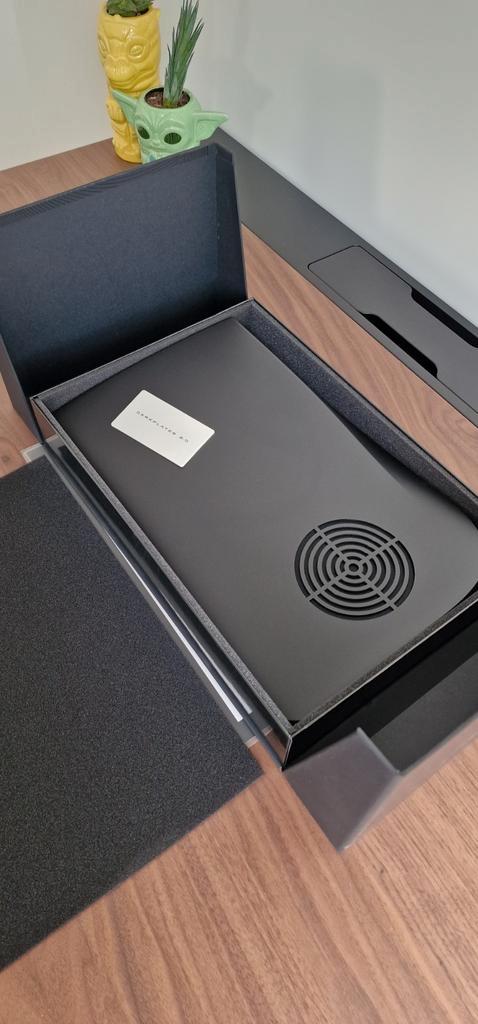 DBrand Darkplates 2.0 PS5 disc version *Nieuw*, Spelcomputers en Games, Games | Sony PlayStation 5, Nieuw, Ophalen of Verzenden