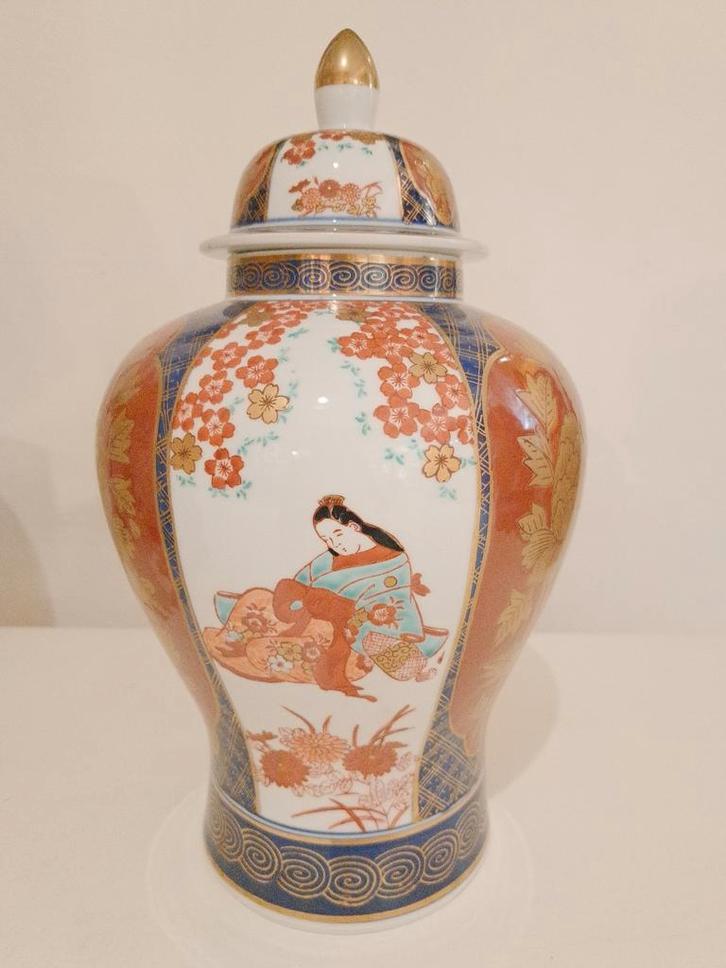 Antieke Japanse Imari Vaas met Deksel, Antiek en Kunst, Antiek | Vazen, Ophalen of Verzenden