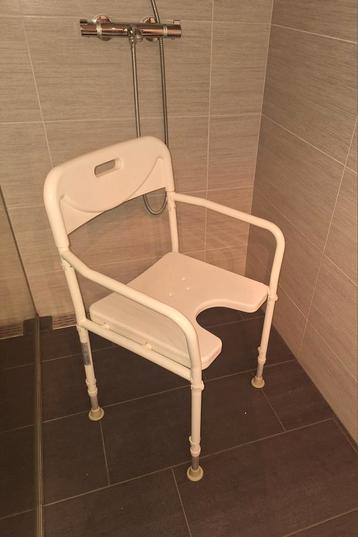 Douche-stoel beschikbaar voor biedingen
