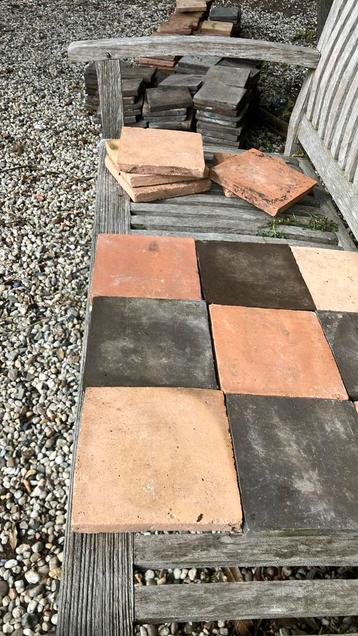 Authentieke boeren estriken of tegels totaal ongeveer  5 m2 beschikbaar voor biedingen