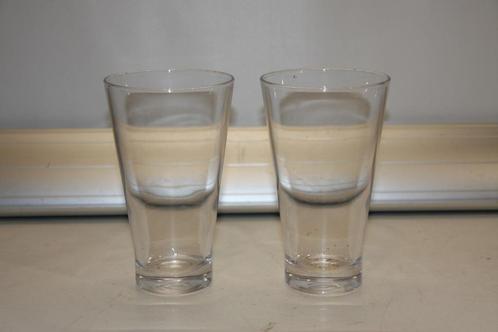 2 nespresso latte glazen 14 cm hoog 8 cm dia (279), Huis en Inrichting, Keuken | Servies, Gebruikt, Glas of Glazen, Overige stijlen