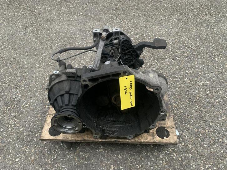 versnellingsbak vw caddy III 1.9 TDi 2004 tot 2010 JCS, Auto-onderdelen, Transmissie en Toebehoren, Volkswagen, Gebruikt, Ophalen of Verzenden
