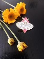 Mot pin, roze, wit, witchy, natuur, Overige materialen, Verzenden, Minder dan 4 cm, Nieuw