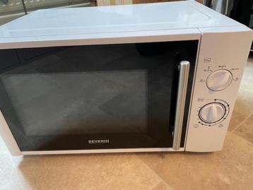 vrijstaande magnetron Severin MW7873 z.g.a.n.  beschikbaar voor biedingen