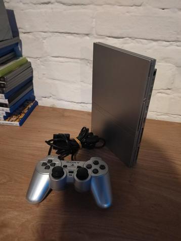 PlayStation 2 Zilver + Controller + FIFA 09 beschikbaar voor biedingen