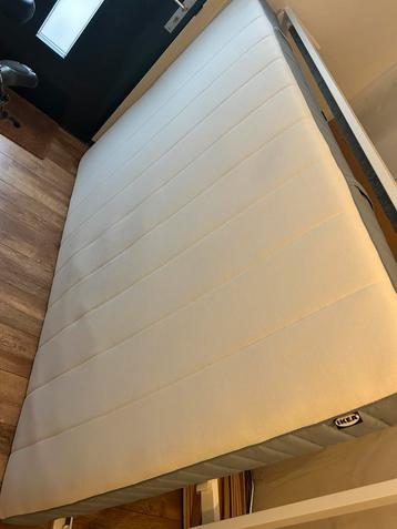 Vevelstad Ikea 2 maanden oud + matras ikea 140cmx200