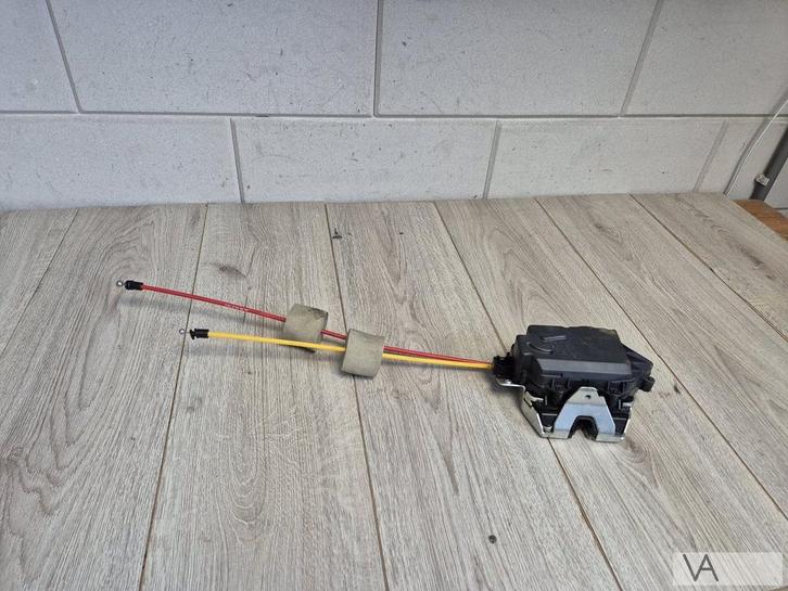 Mercedes E klasse W211 station achterklepslot 2 kabels €100, Auto-onderdelen, Carrosserie en Plaatwerk, Mercedes-Benz, Gebruikt