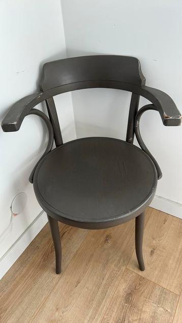 Bistro stoeltje  beschikbaar voor biedingen