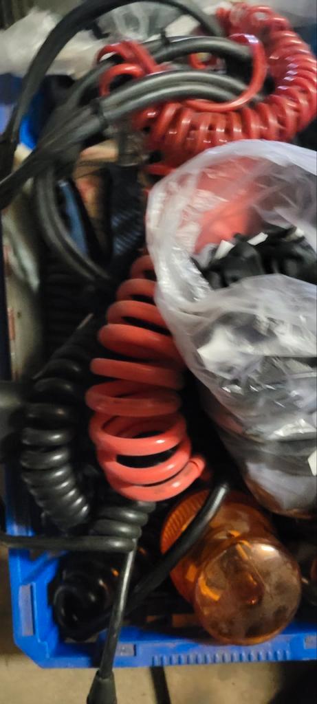 Vrachtwagen accessoires - 3 kisten vol!, Auto-onderdelen, Vrachtwagen-onderdelen, Overige merken, Overige Auto-onderdelen, Gebruikt
