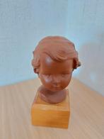 Vintage beeldje op sokkel, Ophalen of Verzenden