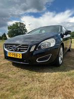 Volvo V60 2.0T 149KW Aut6 2011 Zwart, Auto's, Euro 5, 1800 kg, 4 cilinders, Particulier