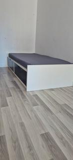 Ikea bed met met lades, Huis en Inrichting, Ophalen
