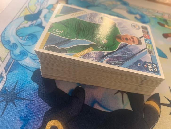 Voetbalkaartjes fifa 365 Adrenalyn, Hobby en Vrije tijd, Stickers en Plaatjes, Zo goed als nieuw, Meerdere plaatjes, Ophalen of Verzenden