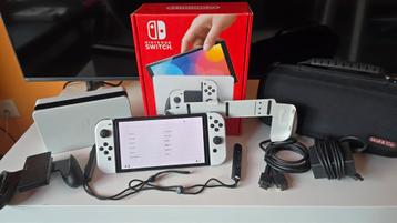 Switch Oled Compleet met Grip en case! beschikbaar voor biedingen